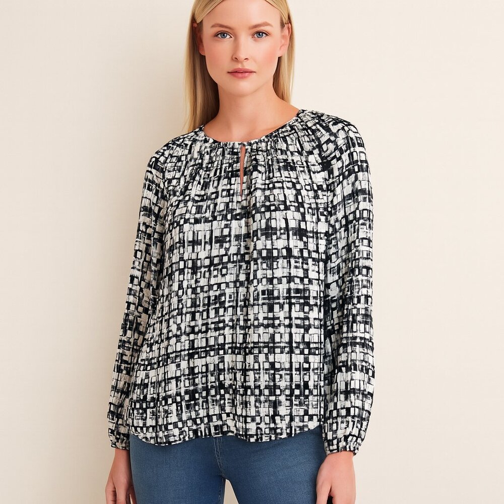 NWT White House Black Market Long Sleeve Crinkle Blouse Brushstroke Ecru S